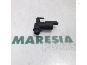 Gebrauchte Scheibensprüherpumpe vorne Citroen C3 Picasso (SH) 1.6 16V VTI 120 Preis € 10,00 Margenregelung angeboten von Maresia Parts