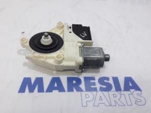 Used Window mechanism 4-door, front left Fiat 500X (334) 1.6 E-torq 16V Price € 65,00 Margin scheme offered by Maresia Parts