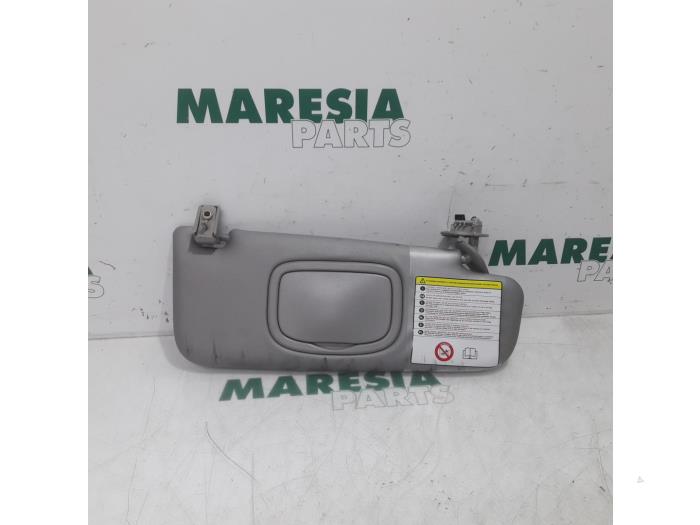 Usados Visera Alfa Romeo Giulietta (940) 1.6 JTDm 16V Precio € 30,00 Norma de margen ofrecido por Maresia Parts