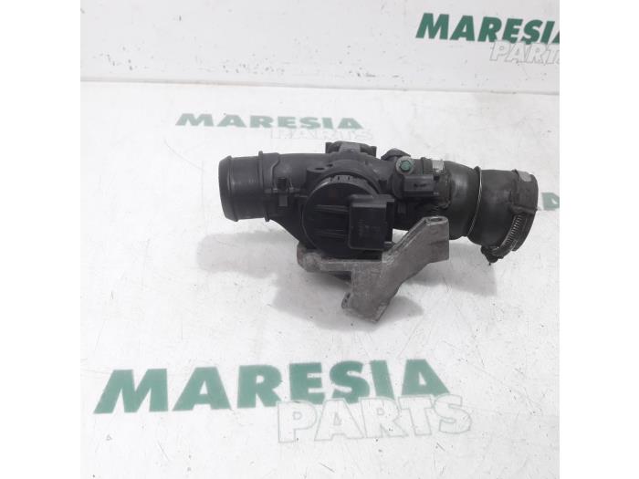Gebrauchte Drosselklappengehäuse Peugeot 207/207+ (WA/WC/WM) 1.6 HDi 16V Preis € 75,00 Margenregelung angeboten von Maresia Parts