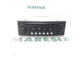Used Radio CD player Peugeot 5008 I (0A/0E) 1.6 HDiF 16V Price € 75,00 Margin scheme offered by Maresia Parts