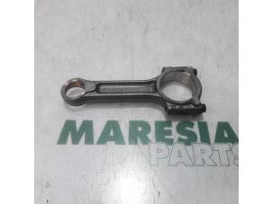 Used Connecting rod Renault Twingo II (CN) 1.5 dCi 90 FAP Price € 35,00 Margin scheme offered by Maresia Parts
