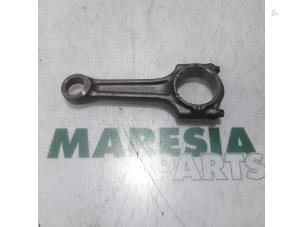 Used Connecting rod Fiat 500 (312) 0.9 TwinAir 85 Price € 50,00 Margin scheme offered by Maresia Parts