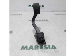 Usagé Capteur de position pédale d'accélérateur Citroen C4 Grand Picasso (UA) 1.8 16V Prix € 30,00 Règlement à la marge proposé par Maresia Parts
