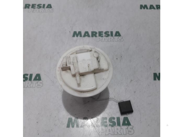 Usagé Pompe à carburant Citroen C4 Grand Picasso (UA) 1.8 16V Prix € 35,00 Règlement à la marge proposé par Maresia Parts