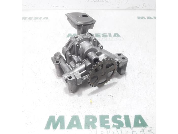 Gebrauchte Ölpumpe Fiat Scudo (270) 2.0 D Multijet Preis € 127,05 Mit Mehrwertsteuer angeboten von Maresia Parts