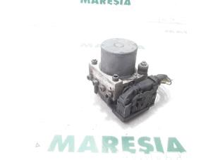 Usagé Pompe ABS Citroen C4 Coupé (LA) 1.4 16V Prix € 105,00 Règlement à la marge proposé par Maresia Parts