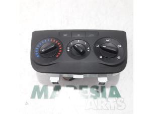 Gebrauchte Heizung Bedienpaneel Fiat Grande Punto (199) 1.3 JTD Multijet 16V 85 Actual Preis € 35,00 Margenregelung angeboten von Maresia Parts