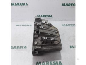 Used Gearbox casing Peugeot 407 SW (6E) 2.0 HDiF 16V Price € 50,00 Margin scheme offered by Maresia Parts