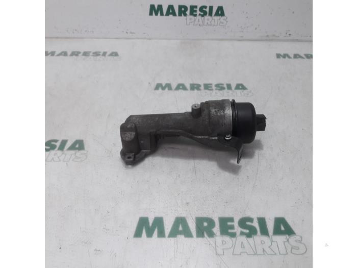 Gebrauchte Ölfilterhalter Peugeot 207/207+ (WA/WC/WM) 1.4 16V VTi Preis € 40,00 Margenregelung angeboten von Maresia Parts