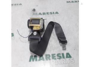 Usagé Ceinture arrière droit Renault Scénic II (JM) 1.6 16V Prix € 40,00 Règlement à la marge proposé par Maresia Parts