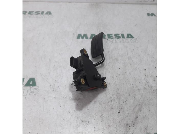 Begagnade Gaspedalsensor Renault Scénic II (JM) 1.6 16V Pris € 35,00 Marginaltabell erbjuds av Maresia Parts