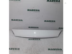 Used Front bumper Renault Scénic II (JM) 1.6 16V Price € 50,00 Margin scheme offered by Maresia Parts