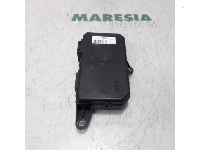 Usagé Ordinateur divers Fiat Stilo MW (192C) 1.6 16V Prix € 35,00 Règlement à la marge proposé par Maresia Parts