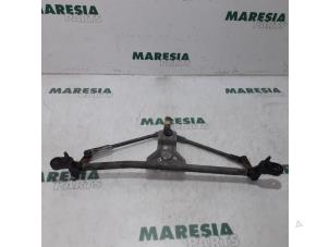 Used Wiper mechanism Fiat Stilo MW (192C) 1.6 16V Price € 60,00 Margin scheme offered by Maresia Parts