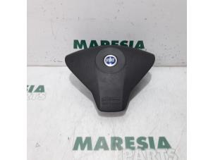 Używane Poduszka powietrzna lewa (kierownica) Fiat Stilo MW (192C) 1.6 16V Cena € 50,00 Procedura marży oferowane przez Maresia Parts