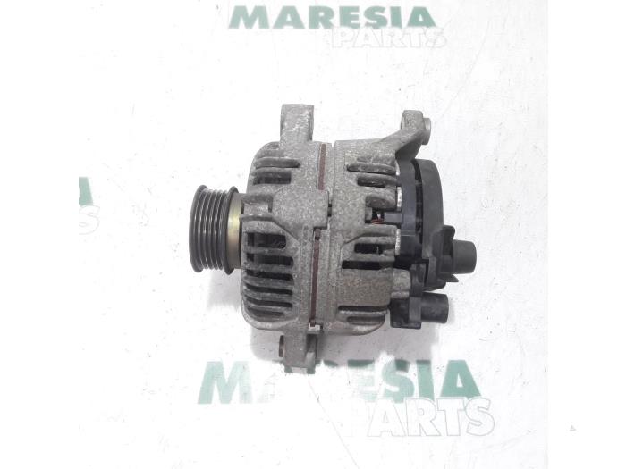 Used Dynamo Fiat Stilo MW (192C) 1.6 16V Price € 40,00 Margin scheme offered by Maresia Parts