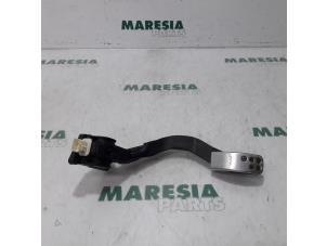 Używane Czujnik polozenia pedalu gazu Peugeot 1007 (KM) 1.6 GTI,Gentry 16V Cena € 65,00 Procedura marży oferowane przez Maresia Parts