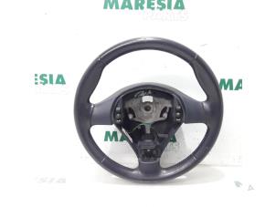 Usagé Volant Peugeot 1007 (KM) 1.6 GTI,Gentry 16V Prix € 50,00 Règlement à la marge proposé par Maresia Parts