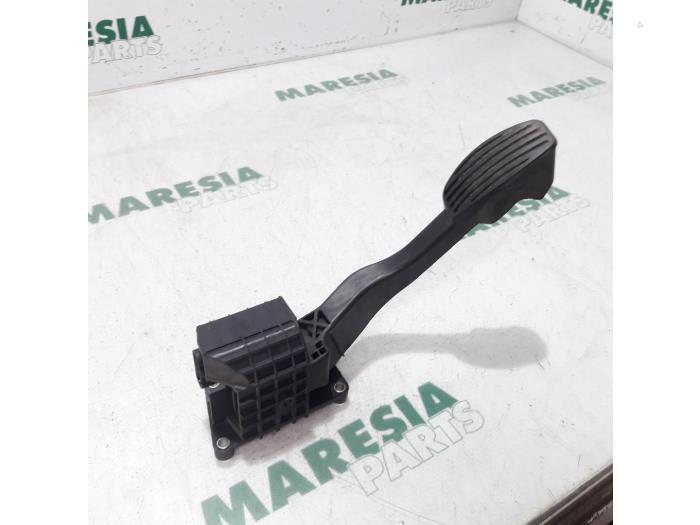 Begagnade Gaspedalsensor Fiat 500 (312) 1.3 MJTD 16V Pris € 30,00 Marginaltabell erbjuds av Maresia Parts