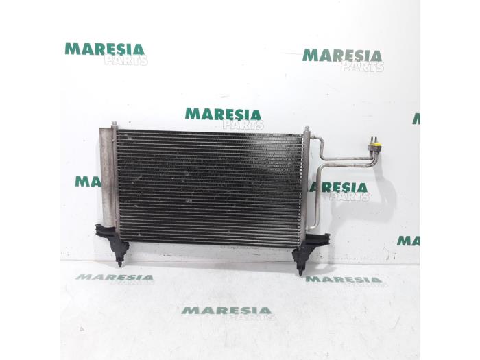 Usagé Condenseur de climatisation Fiat Stilo (192A/B) 1.6 16V 3-Drs. Prix € 35,00 Règlement à la marge proposé par Maresia Parts