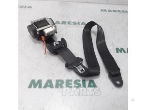 Used Front seatbelt, right Citroen C4 Berline (LC) 1.6 16V VTi 120 Price € 75,00 Margin scheme offered by Maresia Parts