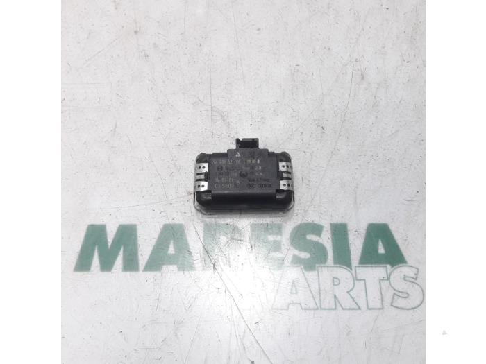 Begagnade Regnsensor Citroen C4 Berline (LC) 1.6 16V VTi 120 Pris € 65,00 Marginaltabell erbjuds av Maresia Parts