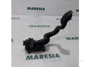 Used Throttle pedal position sensor Fiat Stilo (192A/B) 1.6 16V 3-Drs. Price € 25,00 Margin scheme offered by Maresia Parts