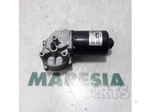 Used Front wiper motor Fiat Stilo (192A/B) 1.6 16V 3-Drs. Price € 25,00 Margin scheme offered by Maresia Parts