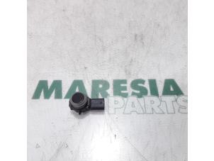 Używane Czujnik parkowania Fiat 500X (334) 1.6 E-torq 16V Cena € 20,00 Procedura marży oferowane przez Maresia Parts