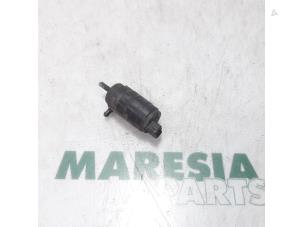 Usados Bomba de limpiaparabrisas delante Fiat 500C (312) 1.2 69 Precio € 15,00 Norma de margen ofrecido por Maresia Parts