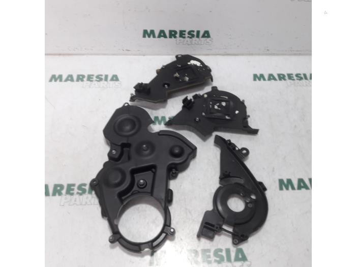 Usagé Couvercle de distribution Fiat Scudo Prix € 20,00 Règlement à la marge proposé par Maresia Parts