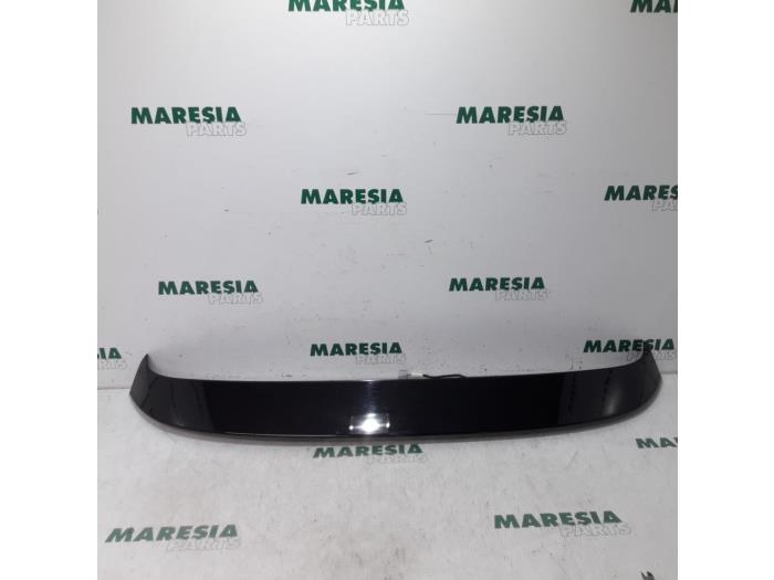 Begagnade Spoiler Citroen C4 Berline (NC) 1.6 16V VTi Pris € 105,00 Marginaltabell erbjuds av Maresia Parts