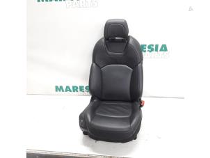 Używane Fotel prawy Citroen C5 III Tourer (RW) 2.0 HDiF 16V Cena € 262,50 Procedura marży oferowane przez Maresia Parts