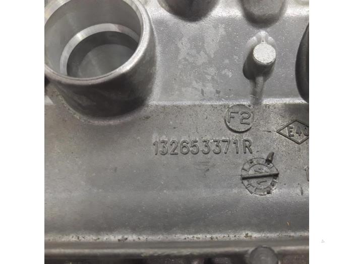 Tapa de válvulas de un Renault Twingo III (AH) 1.0 SCe 70 12V 2015