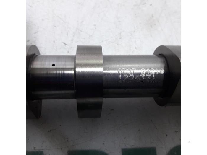 Camshaft from a Renault Twingo III (AH) 1.0 SCe 70 12V 2015