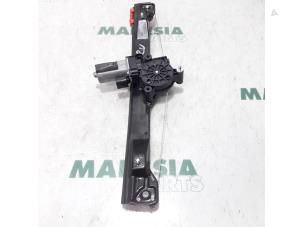 Used Window mechanism 4-door, front right Fiat Punto III (199) 0.9 TwinAir Turbo 100 Price € 30,00 Margin scheme offered by Maresia Parts