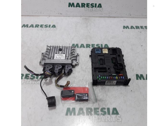 Used Engine management computer Citroen C5 III Tourer (RW) 2.0 HDiF 16V Price € 260,00 Margin scheme offered by Maresia Parts