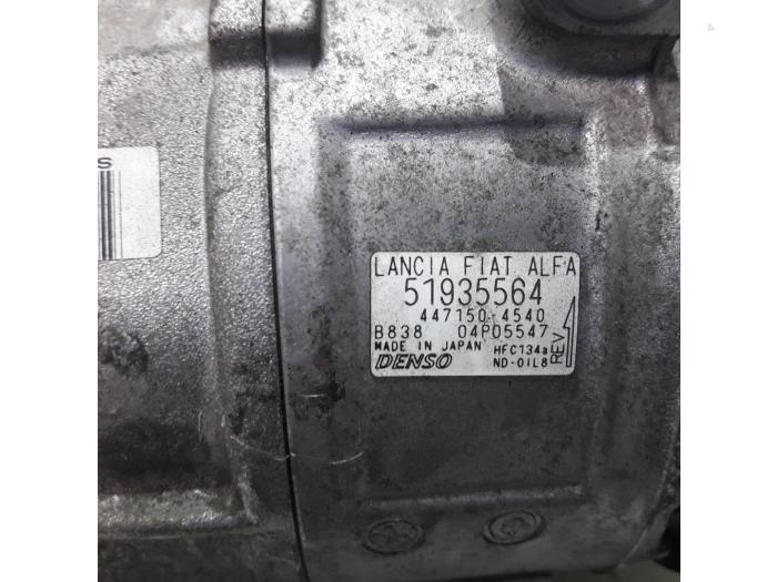 Air conditioning pump from a Fiat Punto III (199) 0.9 TwinAir Turbo 100 2014