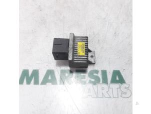 Used Glow plug relay Renault Twingo II (CN) 1.5 dCi 90 FAP Price € 25,00 Margin scheme offered by Maresia Parts