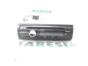 Używane Radio/Odtwarzacz CD (rózne) Renault Twingo II (CN) 1.5 dCi 90 FAP Cena € 25,00 Procedura marży oferowane przez Maresia Parts
