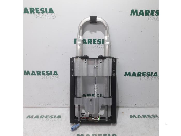 Gebrauchte Rollbügel Peugeot 307 CC (3B) 2.0 16V Preis € 49,99 Margenregelung angeboten von Maresia Parts
