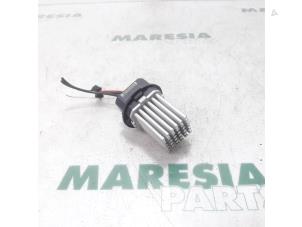 Used Heater resistor Peugeot 307 CC (3B) 2.0 16V Price € 25,00 Margin scheme offered by Maresia Parts
