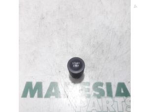 Used Start/stop switch Renault Scénic IV (RFAJ) 1.2 TCE 115 16V Price € 9,99 Margin scheme offered by Maresia Parts
