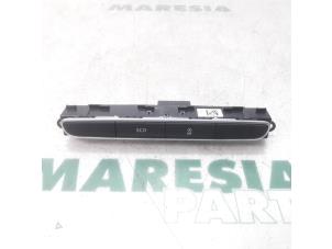 Gebrauchte Schalter Renault Scénic IV (RFAJ) 1.2 TCE 115 16V Preis € 50,00 Margenregelung angeboten von Maresia Parts
