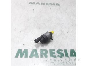 Usados Sensor (otros) Renault Master III (FD/HD) 2.2 dCi 16V Precio € 60,50 IVA incluido ofrecido por Maresia Parts