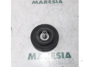 Usados Polea de cigüeñal Renault Master III (FD/HD) 2.2 dCi 16V Precio € 90,75 IVA incluido ofrecido por Maresia Parts