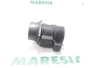 Used Airflow meter Renault Master III (FD/HD) 2.2 dCi 16V Price € 42,35 Inclusive VAT offered by Maresia Parts