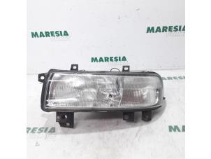 Used Headlight, left Renault Master III (FD/HD) 2.2 dCi 16V Price € 60,50 Inclusive VAT offered by Maresia Parts