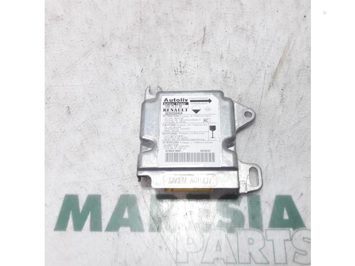 Używane Modul poduszki powietrznej Renault Master II (FD/HD) 2.2 dCi 16V Cena € 121,00 Z VAT oferowane przez Maresia Parts